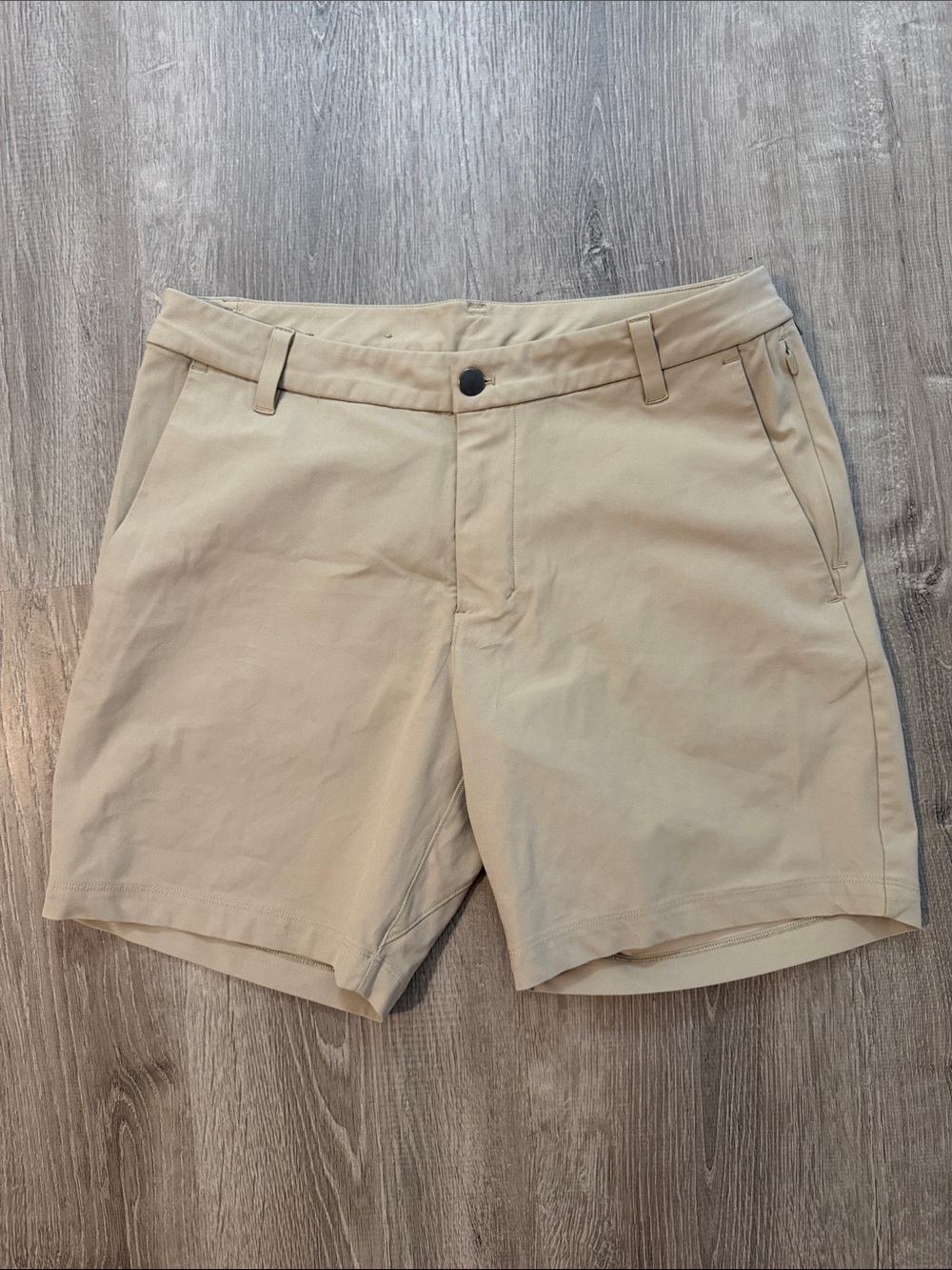 Lululemon 30 Men’s Commission Classic Fit Casual Chino Flat-Front Shorts